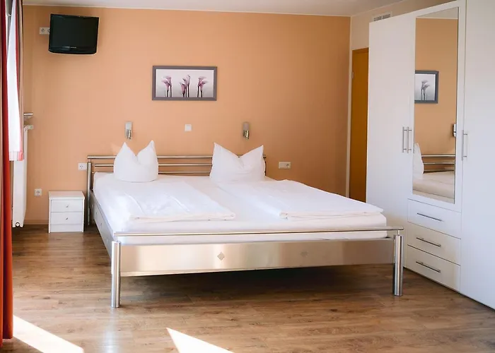 فندق Landgasthof Zur Alten Scheune 2*